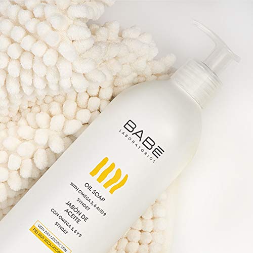 Laboratorios Babé - Jabón Corporal de Aceite 500 ml, Con Ácidos Esenciales Omega 3, 6 y 9, Aceites Emolientes y Reparadores, Piel Seca, Piel Atópica, Regenerador, Alivia el Picor, Hidratante