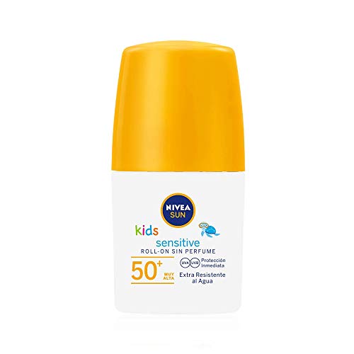 NIVEA SUN Kids Sensitive Protege & Juega Roll-on FP 50+ (1 x 50 ml), crema solar para niños extra resistente al agua, protector solar roll-on para piel sensible