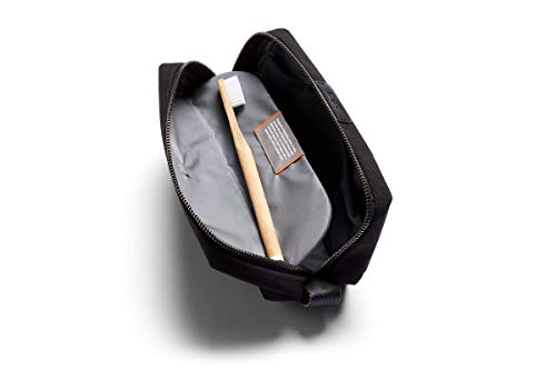 Bellroy Dopp Kit, neceser de tejido impermeable para viaje (cosméticos, perfume, kit de afeitado, peine, cepillo de dientes) - Black