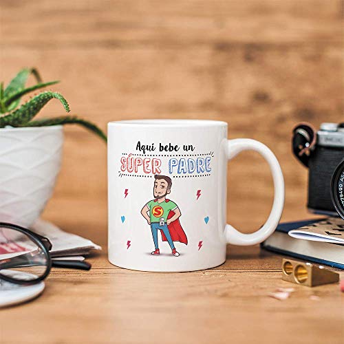 MUGFFINS Taza Papá - Aquí Bebe un Super Padre - Taza Desayuno/Idea Regalo Día del Padre. Cerámica 350 mL