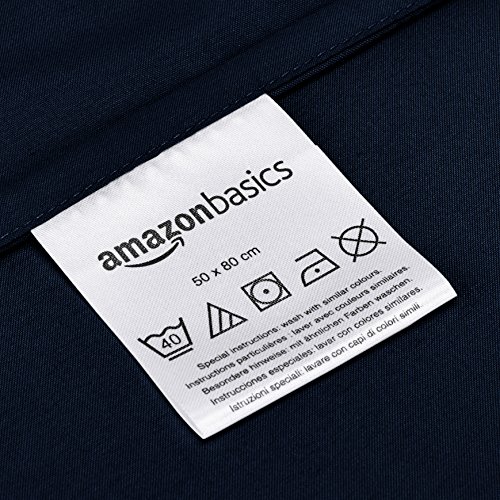 AmazonBasics - Juego de fundas de edredón y de almohada de microfibra, 230 x 220 cm + 2 fundas 50 x 80 cm - Azul marino