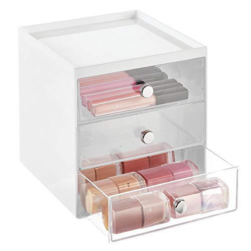 mDesign Organizador de maquillaje – Cajas de belleza con 3 cajones para sombra de ojos, labiales y más – Cajonera de plástico para organizar maquillaje en el baño – blanco/transparente