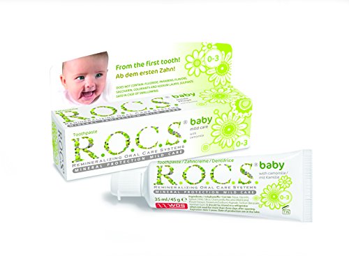 Cuidado suave para bebés con el dentífrico de R.O.C.S. con camomila