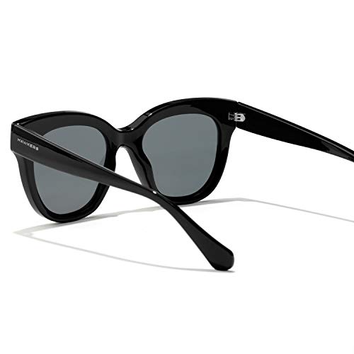 HAWKERS Gafas de Sol Audrey Estilo Butterfly, para Mujer,  All Black, con Montura y Lente negras, Protección UV400