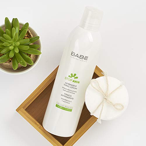 Laboratorios Babé - Stop AKN Tónico Facial Astringente 250 ml, Refrescante, Tonificante y Matificante del Rostro, Controla el Sebo, Previene el Acné