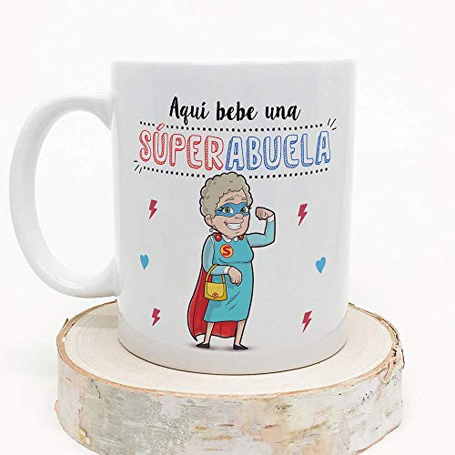 MUGFFINS Taza Abuela - Aquí Bebe una Super Abuela - La Mejor Taza Desayuno del Mundo - Taza Desayuno/Idea Regalo Original/Día de la Madre para Abuel