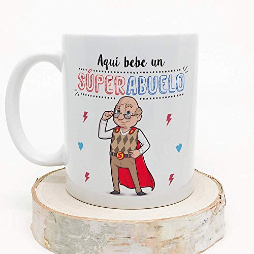 MUGFFINS Taza Abuelo - Aquí Bebe Un Super Abuelo - Taza Desayuno/Idea Regalo Original/Día del Padre para Abuelitos. Cerámica 350 mL