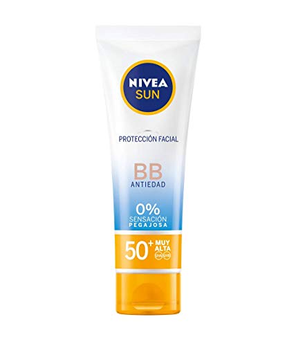 NIVEA SUN Protección Facial UV BB Anti-edad FP 50+ (1 x 50 ml), crema solar facial con 0% sensación pegajosa, crema facial antiedad, protector solar con color para un bronceado uniforme