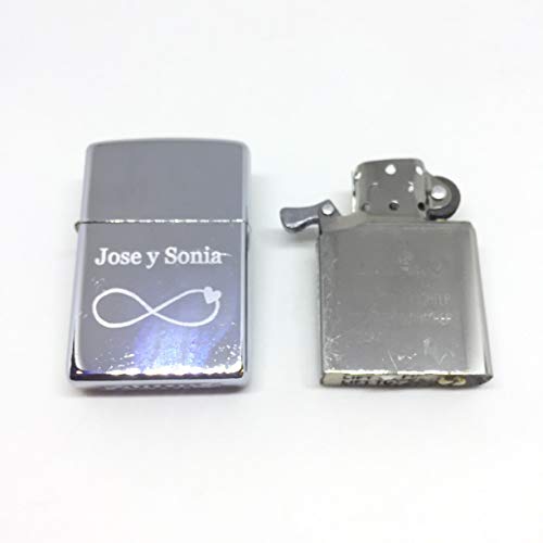 TusPlacas.es Mechero Personalizado Tipo Zippo. Personalizado con Foto y Nombre. Acero Inoxidable. Regalo Original para Bodas, Hombres. SIN Gasolina Bolsita de Tela de Regalo (Plateado)