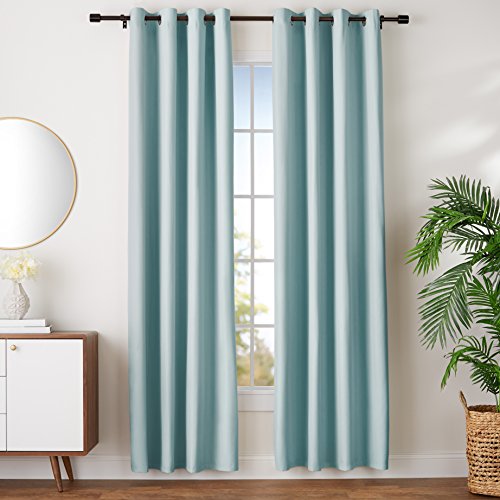 AmazonBasics - Juego de cortinas que no dejan pasar la luz, con ojales, 140 x 245 cm, Verde agua