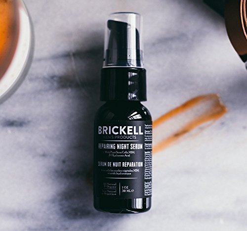 Brickell Men’s Products – Serum Antiedad Reparador de Noche para Hombres – Serum Facial Natural y Orgánico con Vitamina C (Sin fragancia) – 29 ml