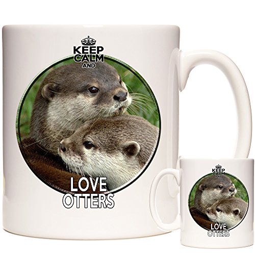 Taza de nutria, con texto en inglés "Keep Calm and Love Otters". Exclusivo de KazMugz. Taza de regalo de cerámica. Excelente regalo de cumpleaños. Posavasos y llavero a juego disponibles.