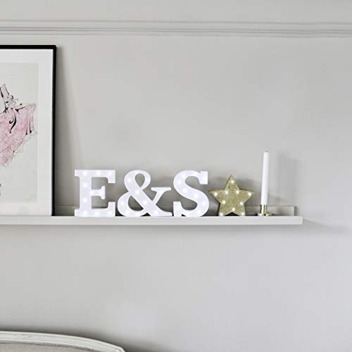 Up in Lights Muestra decorativa de madera blanca de las letras del LED - colgante de pared con pilas - Letra C