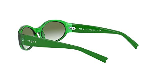 Vogue Millie Bobby Brown X Eyewear Collection Lentes oscuros, Verde Transparente/Verde Degradado, 57 para Mujer