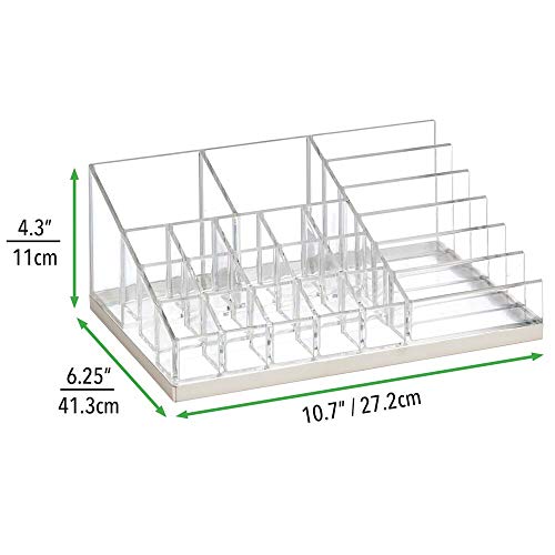 mDesign Práctico organizador de maquillaje – Decorativa caja para guardar cosméticos como esmaltes de uñas o polveras – Expositor de maquillaje con 17 compartimentos – transparente/plateado mate