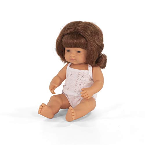 Miniland – Muñeco bebé Europea Niña Pelirroja de Vinilo Suave de 38cm con rasgos étnicos y sexuado para el Aprendizaje de la Diversidad con Suave y Agradable Perfume. Presentado en Caja de Regalo.