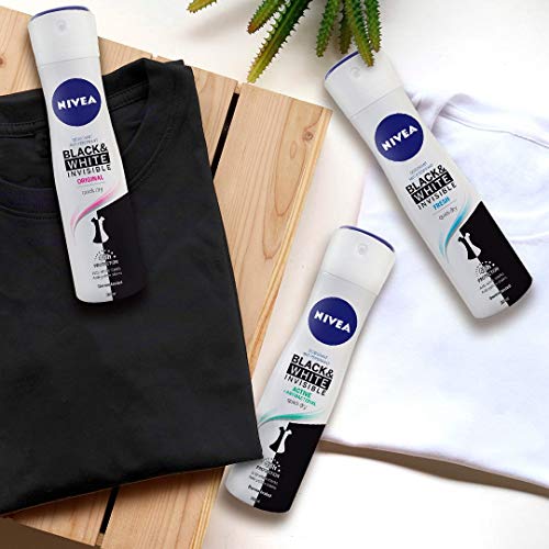 NIVEA Black & White Invisible Original Spray (1 x 200 ml), desodorante antimanchas de cuidado femenino, desodorante invisible para proteger la piel y la ropa