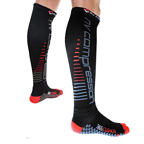 NV Compression 365 Cushion Calcetines Compresión Negros - Cushioned Compression Socks - Black - For Sports Recovery, Work, Flight - Running, Cycling, Soccer, Rugby, Gym, Golf (Negro/Rojo Rayas, Med)