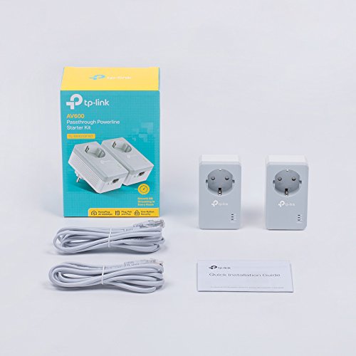 TP-Link TL-PA4010P Kit Powerline con enchufe adicional, AV 600 Mbps en Powerline, 1 puerto ethernet, homeplug AV, sin wifi, solución para dispositivos con cable como PC, decodificador Sky, PS4