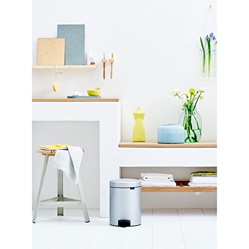 Brabantia Cubo de Basura con Pedal, Acero Inoxidable, Menta Metalizado, 5 l