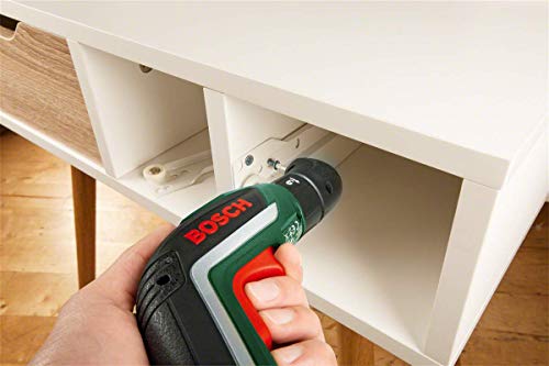 Bosch IXO Set Atornillador a batería Accesorios angular y excéntrico, 10 puntas para atornillar, cargador USB, estuche de espuma, 3.6 V, 1.5 Ah