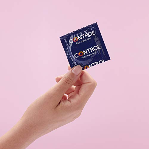 Control Finissimo - Caja de condones muy finos, gama sensibilidad, lubricados, ajuste perfecto, sexo seguro, 24 unidades (pack ahorro)