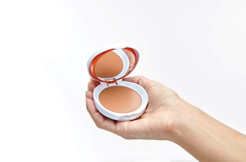 Heliocare Color Compacto Oil-Free SPF 50 - Fotoprotección Avanzada con Color, Antioxidante, Formato Compacto, Acabado Mate, para Pieles Mixtas o Grasas, Light, 10gr