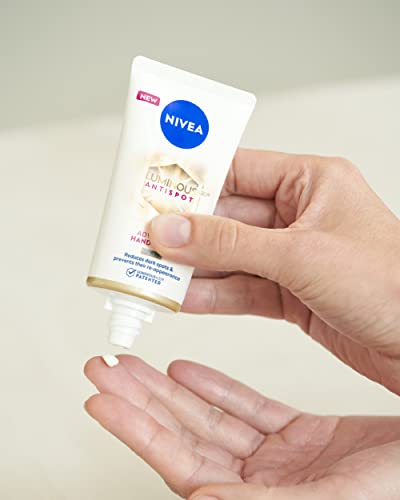 NIVEA Luminous630 Crema de Manos Antimanchas (1 x 50 ml), crema hidratante con ácido hialurónico, crema nutritiva con protección solar 15