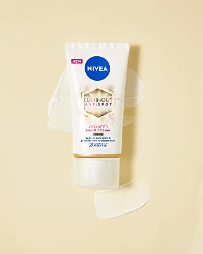 NIVEA Pack Luminous Antimanchas Tratamiento Avanzado, caja de regalo para mujer con crema de día (1 x 40 ml), crema de manos (1 x 50 ml) y contorno de ojos (1 x 15 ml)