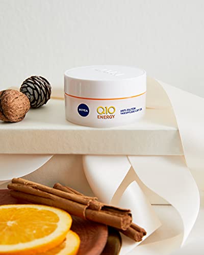 NIVEA Q10 Energy Duo Pack, contiene 1 noche de recarga de energía Q10, 1 día de brillo saludable Q10, paquete de crema hidratante, crema facial multipaquete, crema facial para mujeres