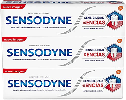 Sensodyne Sensibilidad y Encías Pasta de Dientes con Flúor, Alivio para Dientes Sensibles, Protección Duradera frente a la Sensibilidad Dental, Pack de 3 x 75 ml