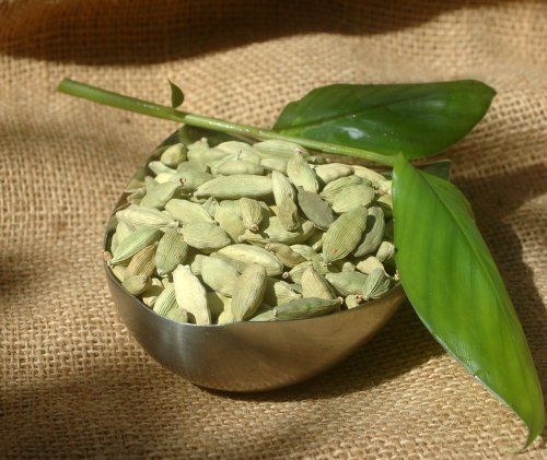 verde orgánico Cardamomo entero 100 g