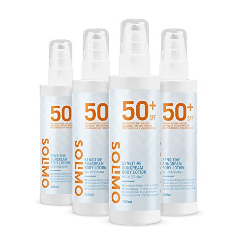 Marca Amazon - Solimo - SUN - Loción solar corporal para pieles sensibles FPS 50+, con vitamin E, antioxidante (4x200 ml)