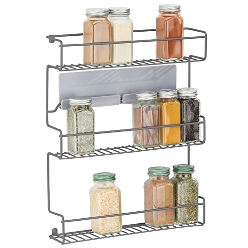 mDesign Estantería metálica – Especieros de cocina autoadhesivos con 3 niveles para montaje en pared – Ideal como organizador de especias para la cocina y la despensa – gris oscuro