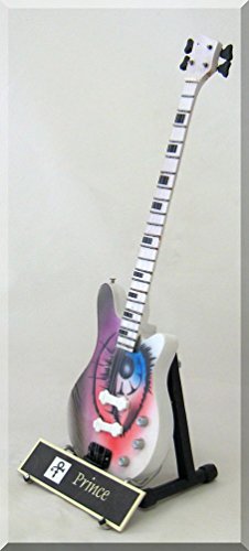 Prince Guitarra en miniatura One Eyed Bass con nombre