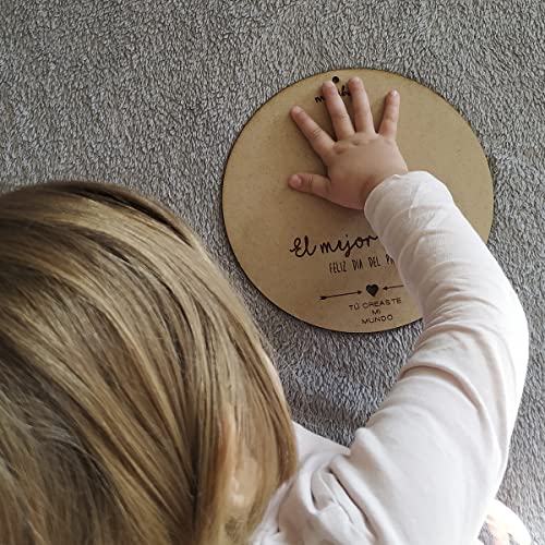 Recuerdo Madera Huella o Dibujo Bebé Día del Padre. Regalo para Papá Primerizo. Recuerdo para Colgar en Madera DM circular con 21cm de diámetro. Regalo Dia del Padre Bebe (Padre)