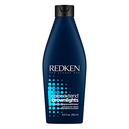 REDKEN Acondicionador Color Extend Brownlights para neutralizar reflejos rojizos y anaranjados indeseados en cabello moreno natural o coloreado dejando un castaño natural y frío, 250 ml