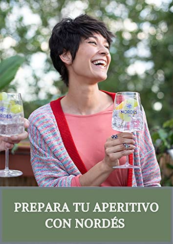 Valeli, Cesta Regalo original 2 Gin Nordés 5cl miniaturas, kit de botánicos para ginebra con 2 tónica Schweppes 33cl y aperitivo frutos secos y snacks. Regalo para él, ella, cumpleaños, padre, amigo