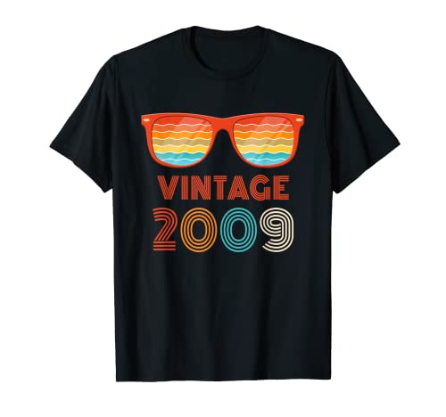 Vintage 2009 - Gafas de sol clásicas de cumpleaños Camiseta