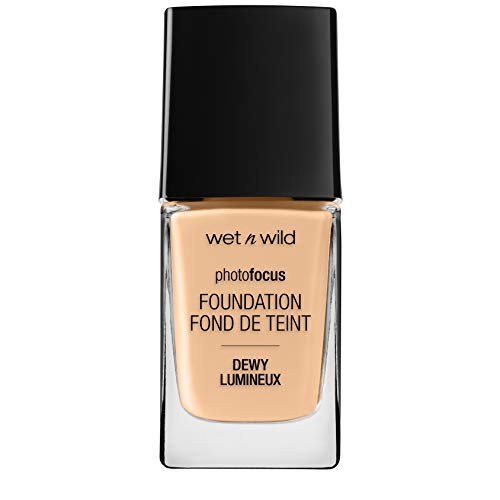 Wet n Wild - Photo Focus Foundation DEWY - Base Ligera, Hidratante y Supernutritiva para Pieles Normales y Secas - Atenúa las Imperfecciones y Minimiza los Poros - Vegano - Soft Beige - 1 Unidad