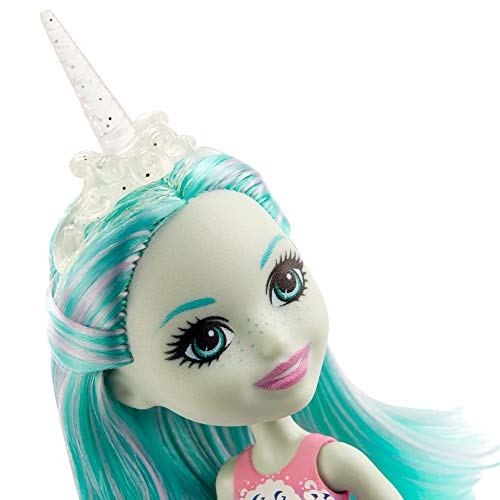 Enchantimals-Naddie Narwhal y Sword Muñeca con Mascota, multicolor (Mattel GJX41)