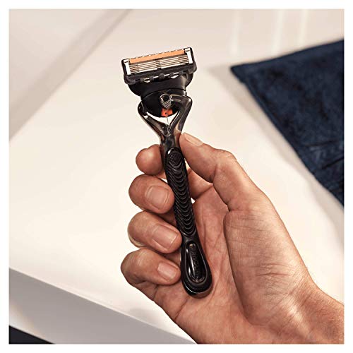 Gillette ProGlide Máquina De Afeitar Para Hombre, Con 5 Hojas Antifricción Para para un apurado y confort imbatibles- 2 Recambios, Gel de Afeitar Ultra Sensitive 200ml, Neceser de Regalo