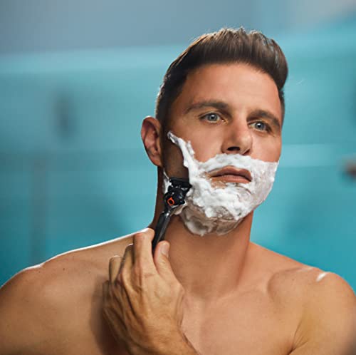 Gillette ProGlide Máquina De Afeitar Para Hombre, Con 5 Hojas Antifricción Para para un apurado y confort imbatibles- 2 Recambios, Gel de Afeitar Ultra Sensitive 200ml, Neceser de Regalo