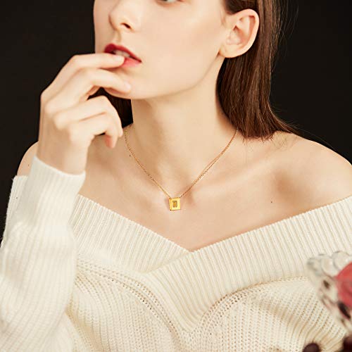 GoldChic Charm Necklace for Women - Letra Alfabeto K con Cadena Ajustable 16 Pulgadas - Acero Inoxidable con baño de 18K Oro - Gratis Caja de Regalo