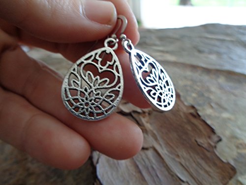 ✿ LOTUS FLOWER DEW DROPS ✿ Pendientes con tachuelas