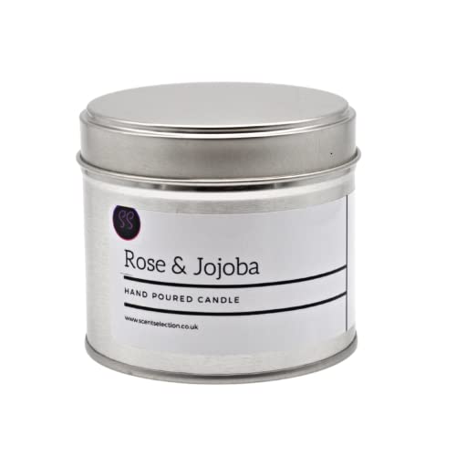 Vela perfumada Rose & Jojoba. Notas de mandarina y cassis, rosa preciosa, jazmín y lirio. Peso neto 200 g con tiempo de combustión largo 40 horas +. Velas por Scent Selection