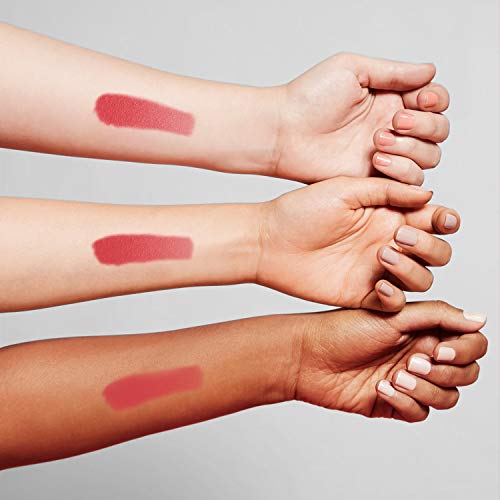 Wet n Wild - Silk Finish Lipstick - Barra de Labios con Color Intenso, Cremoso y Suave - con Aloe Vera, Aceite de Macadamia y Vitaminas A y E - Hot Paris Pink - 1 Unidad