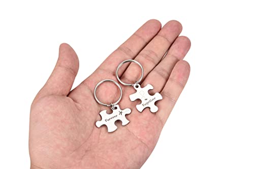 Zysta Juego de 2 llaveros unisex para parejas, de acero inoxidable grabado Forever Together con forma de corazón con un rompecabezas, regalo para él y ella, plateado, 25mm, Llavero