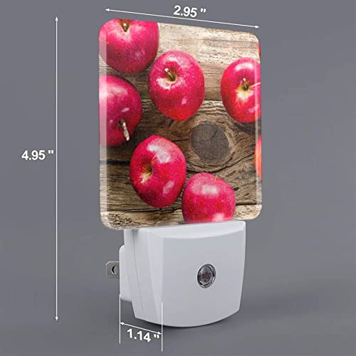 Luz de noche, luz de noche de pared enchufable para sala de estar, pasillo, dormitorio, luces de noche con sensor de anochecer a amanecer, manzana de frutas sobre madera, iluminación cómoda de 0,5 W