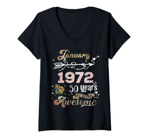 Mujer Hecho en enero de 1972 50 años de ser el cumpleaños del sol Camiseta Cuello V